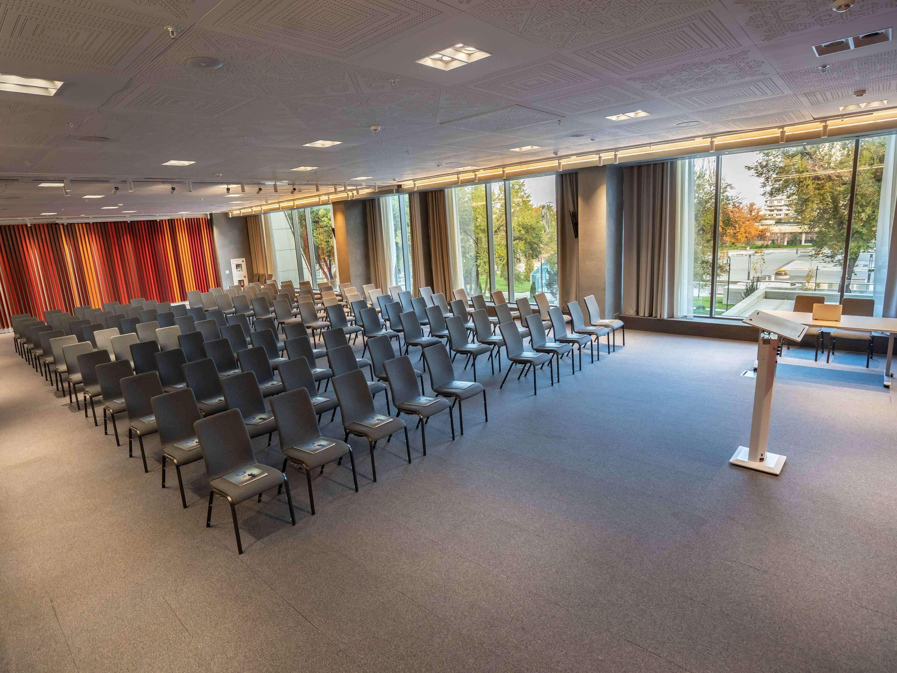 Novotel Almaty City Center Εξωτερικό φωτογραφία
