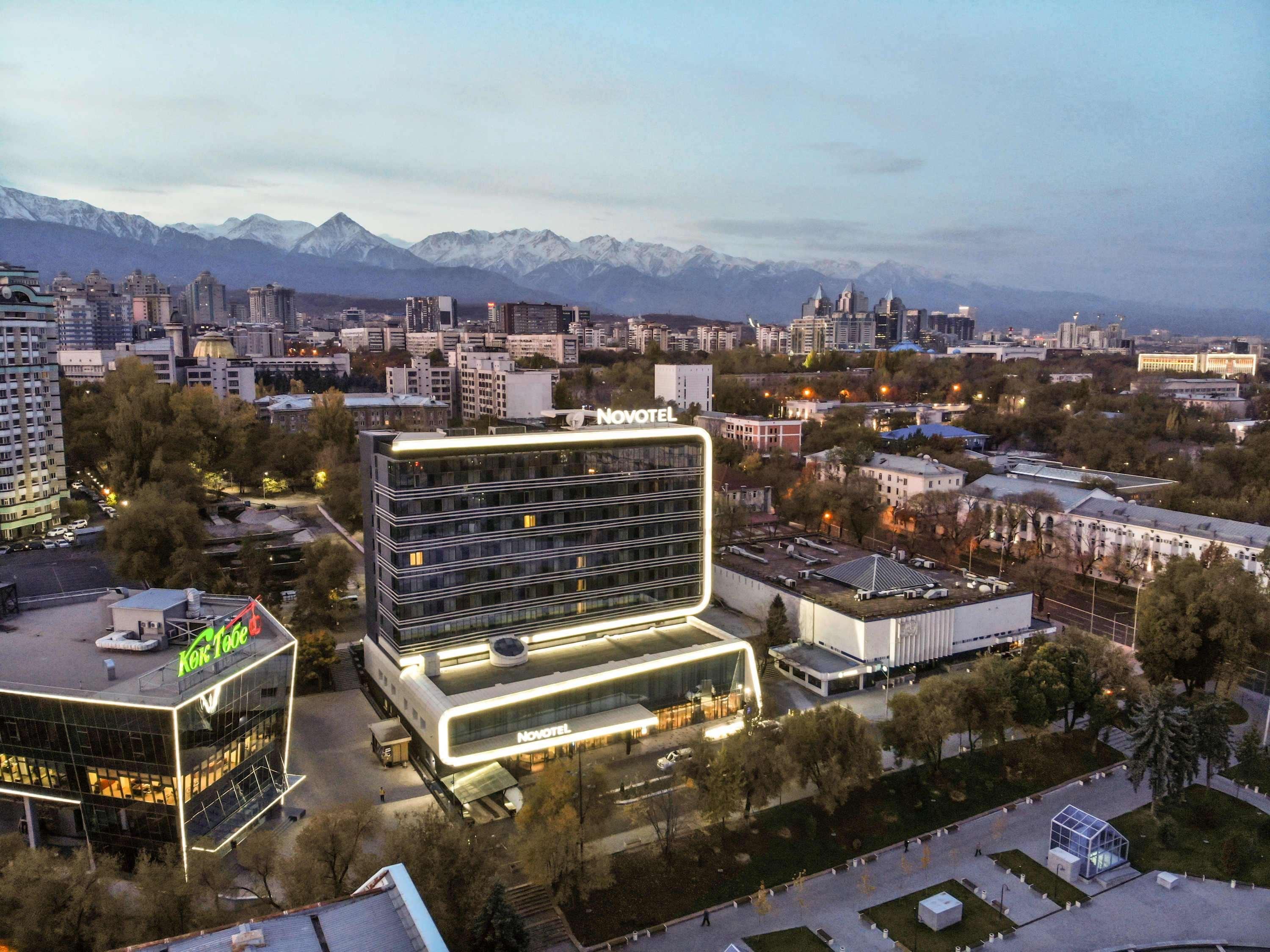 Novotel Almaty City Center Εξωτερικό φωτογραφία
