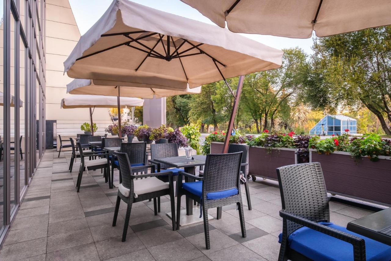Novotel Almaty City Center Εξωτερικό φωτογραφία
