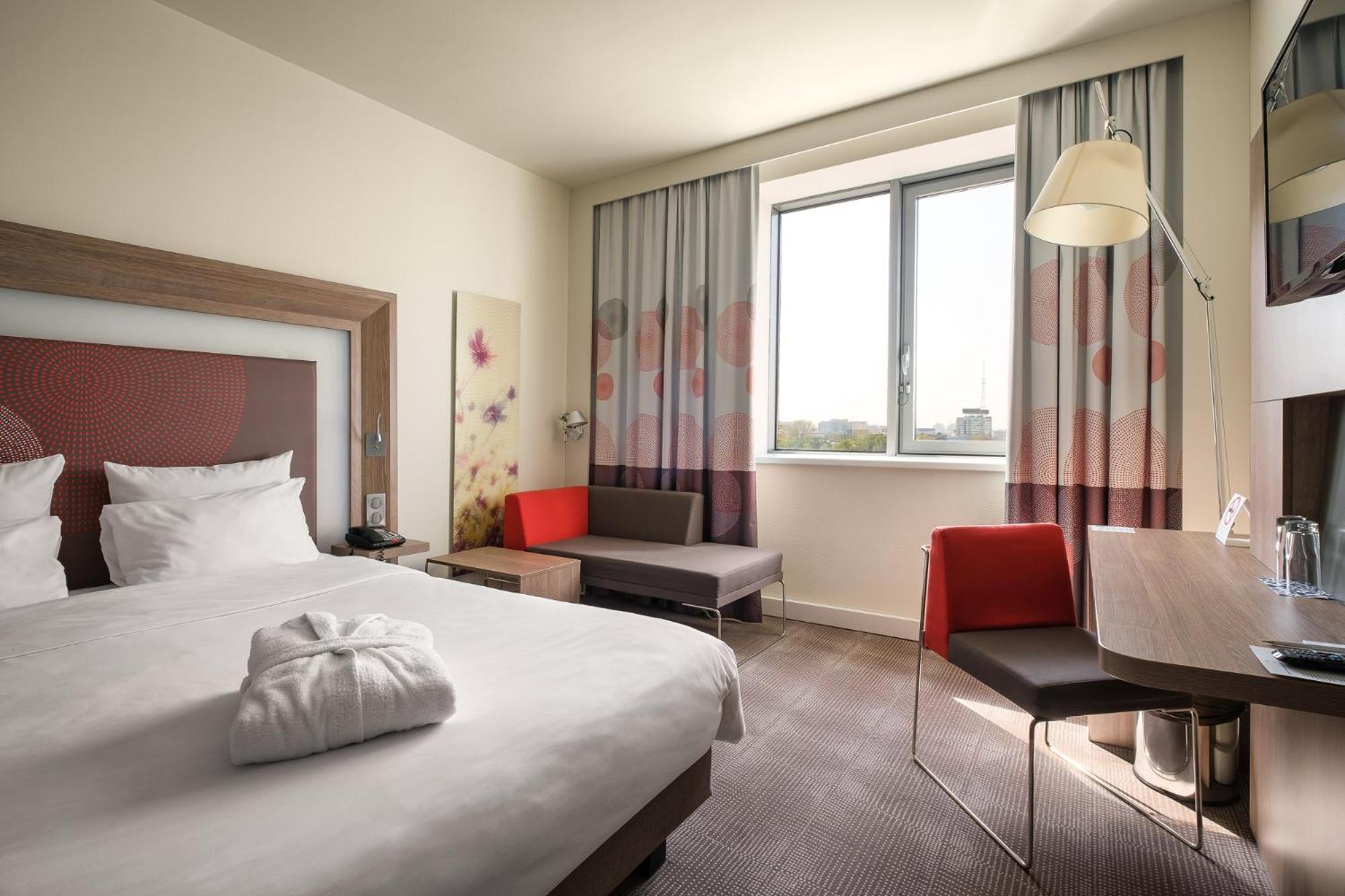 Novotel Almaty City Center Εξωτερικό φωτογραφία