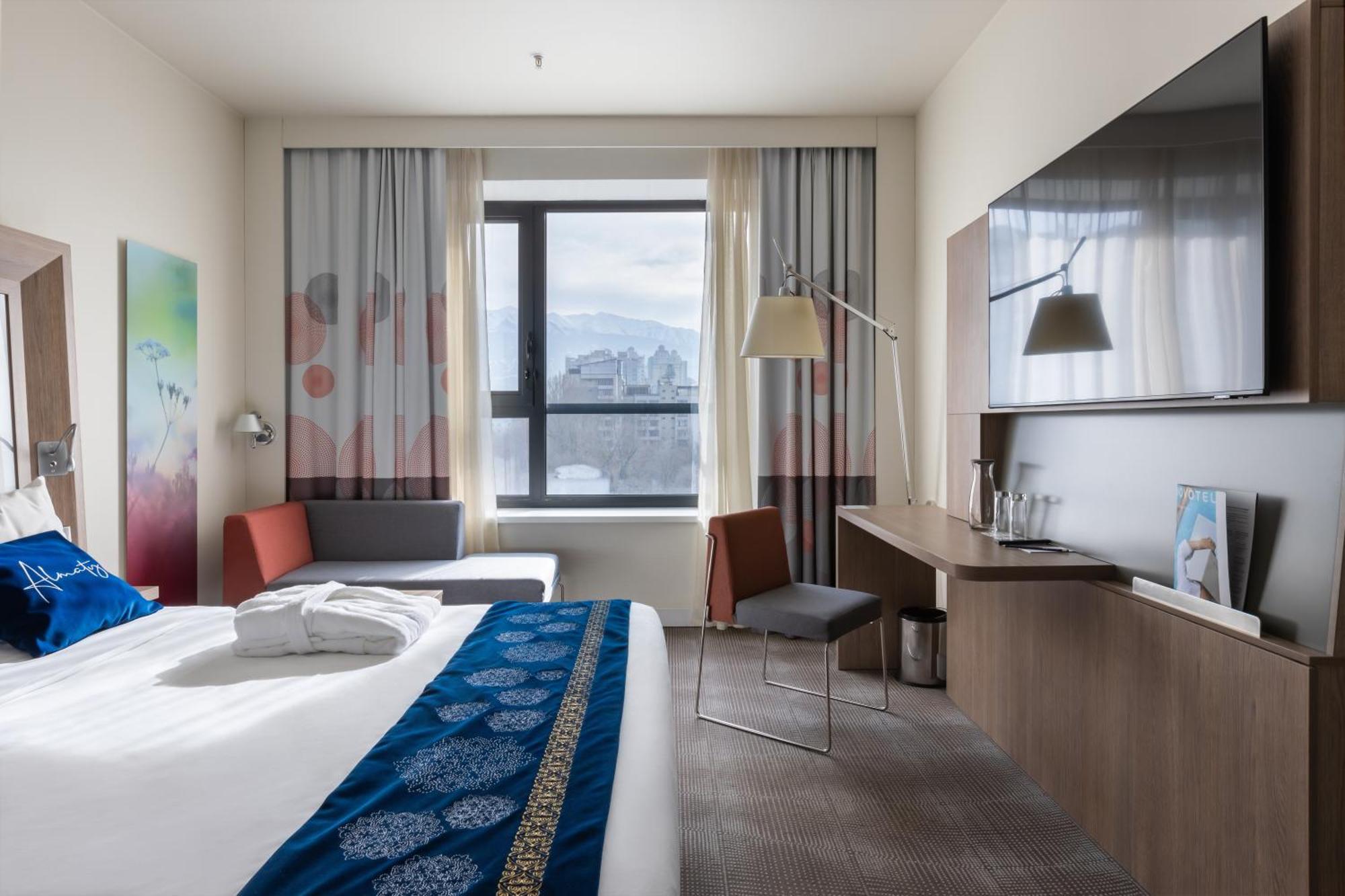 Novotel Almaty City Center Εξωτερικό φωτογραφία