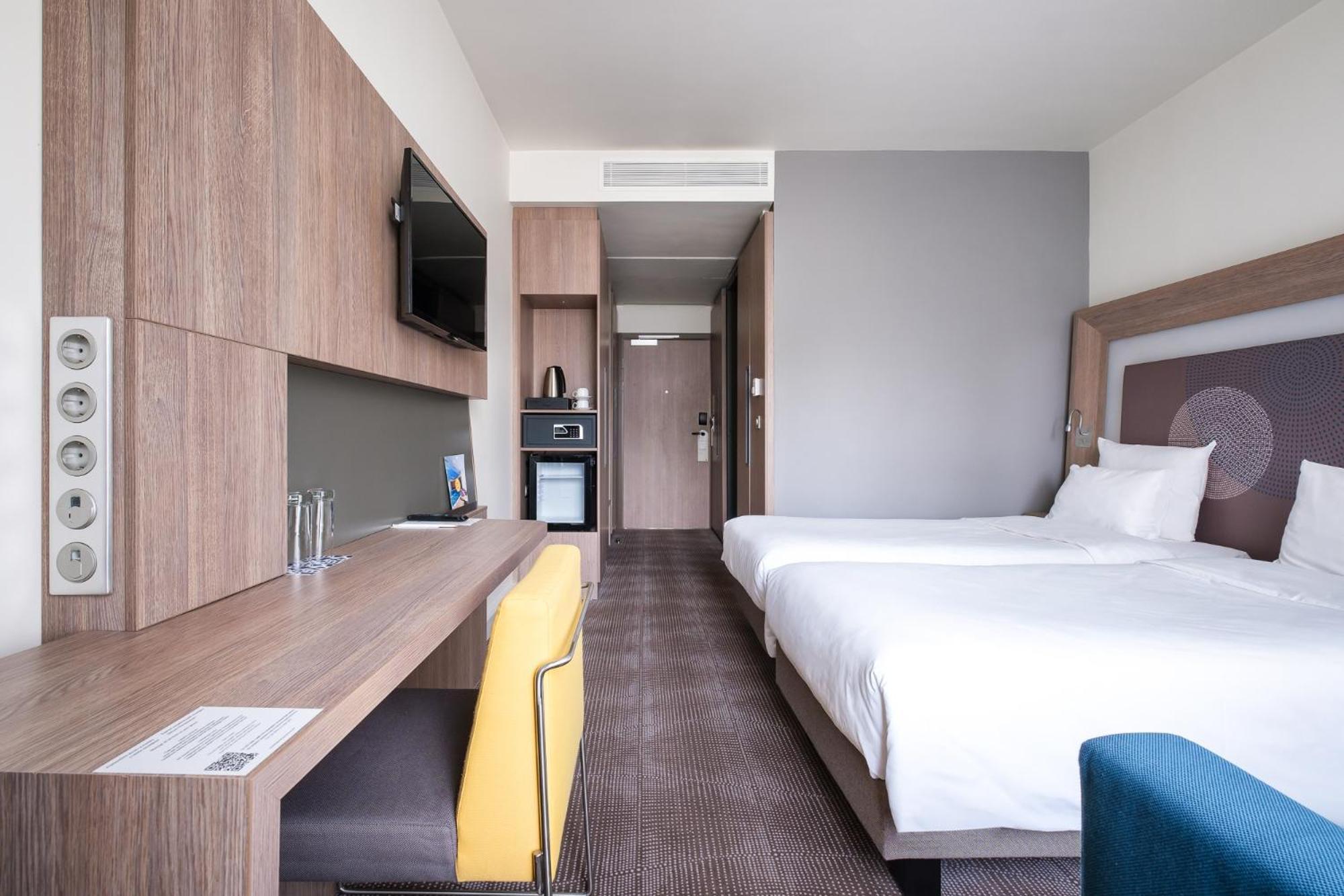 Novotel Almaty City Center Εξωτερικό φωτογραφία