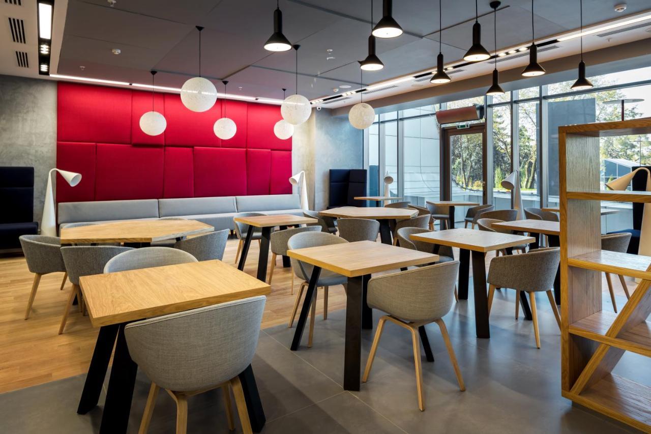 Novotel Almaty City Center Εξωτερικό φωτογραφία