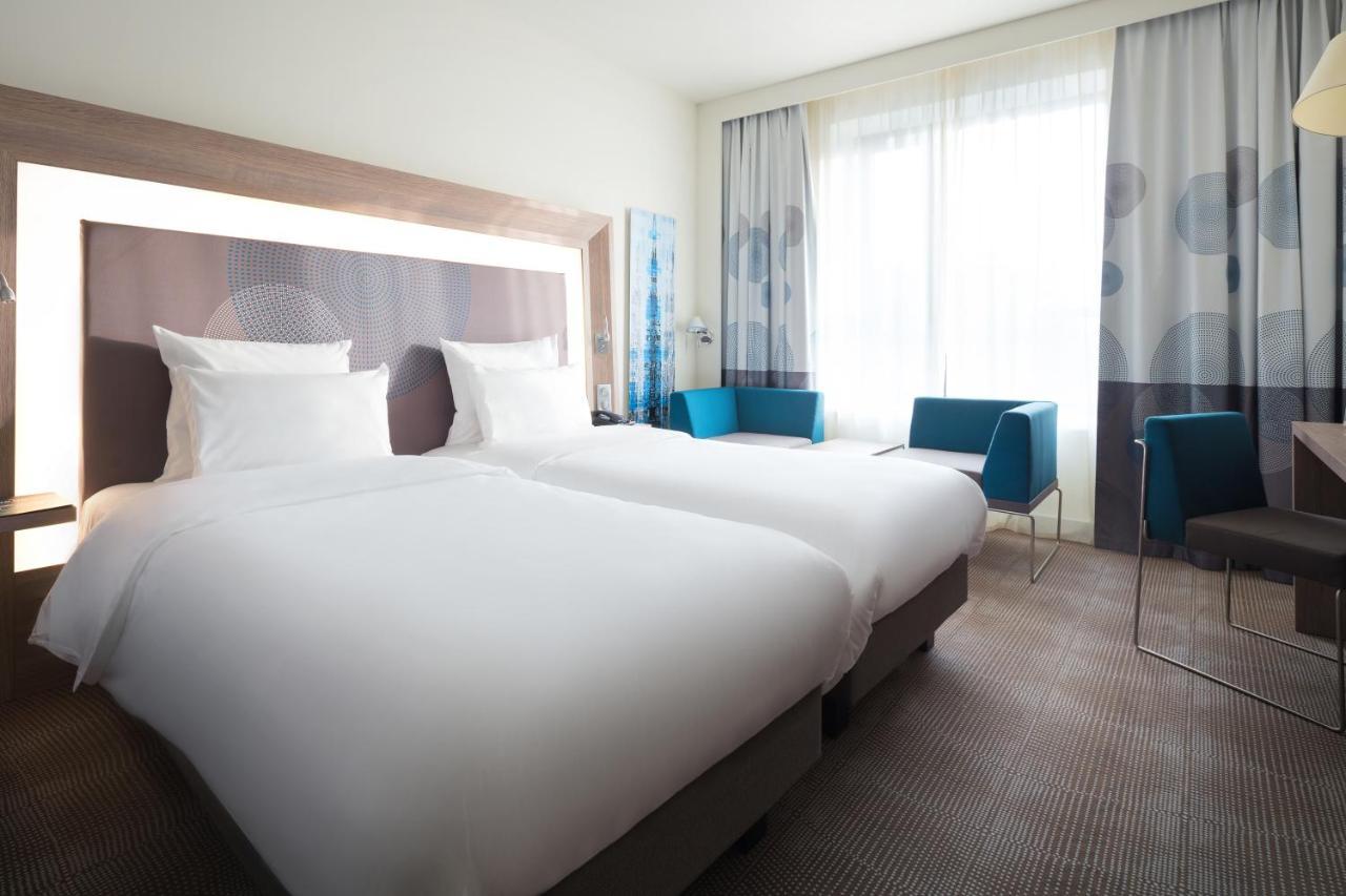 Novotel Almaty City Center Εξωτερικό φωτογραφία