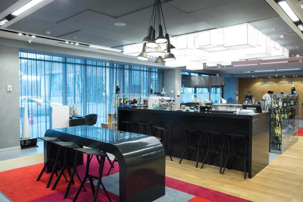 Novotel Almaty City Center Εξωτερικό φωτογραφία