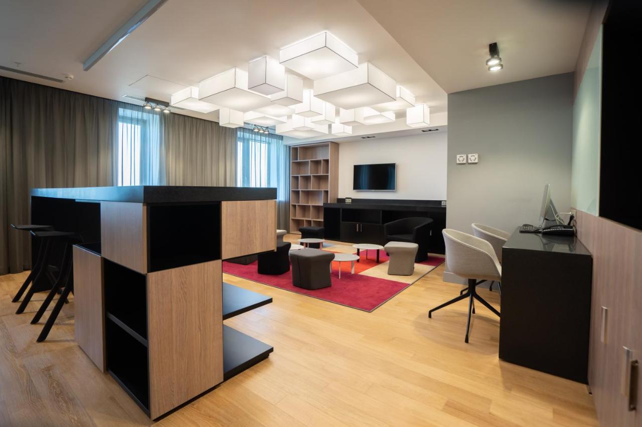 Novotel Almaty City Center Εξωτερικό φωτογραφία