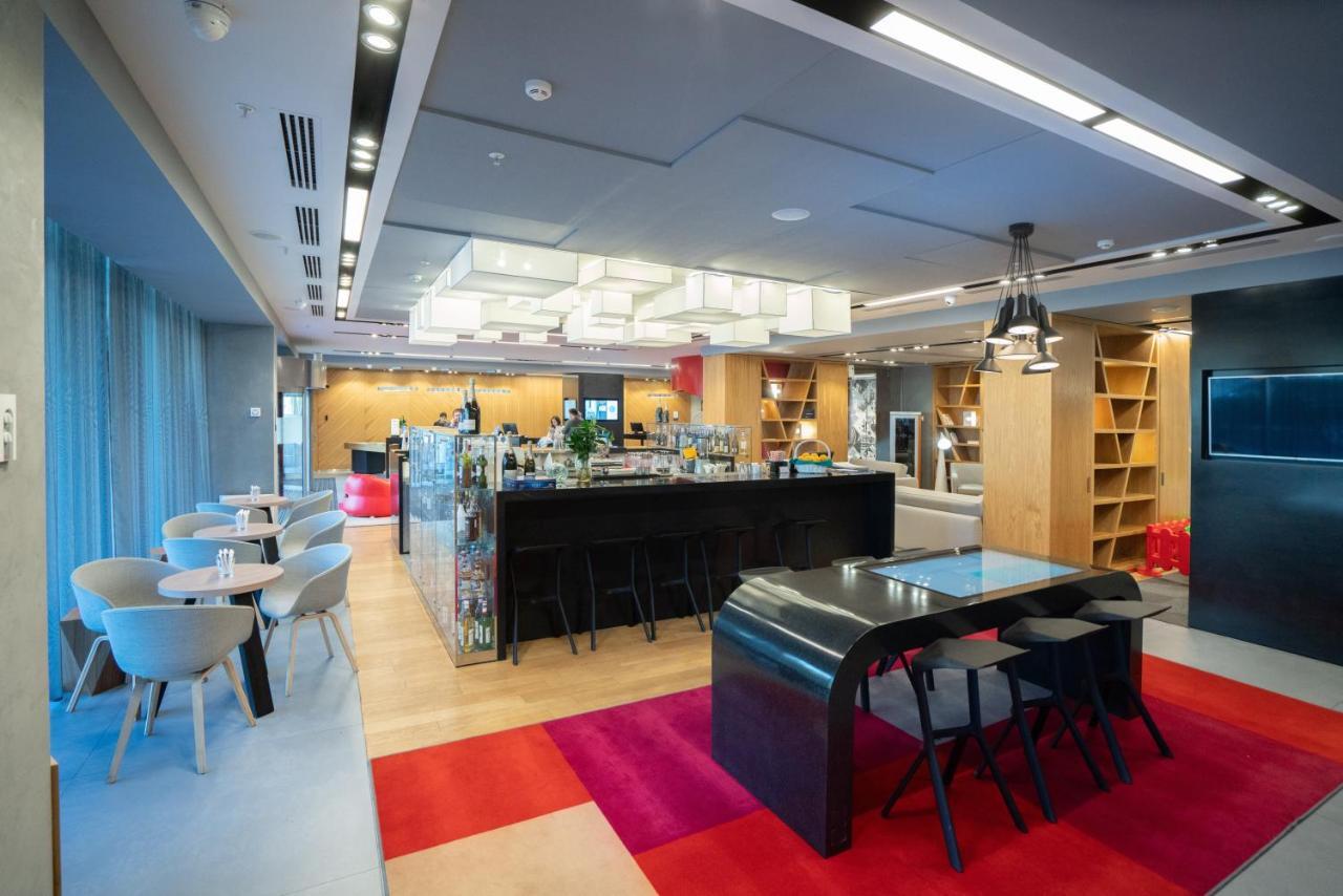 Novotel Almaty City Center Εξωτερικό φωτογραφία